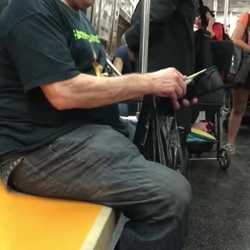 Old guy subway screaming and yelling