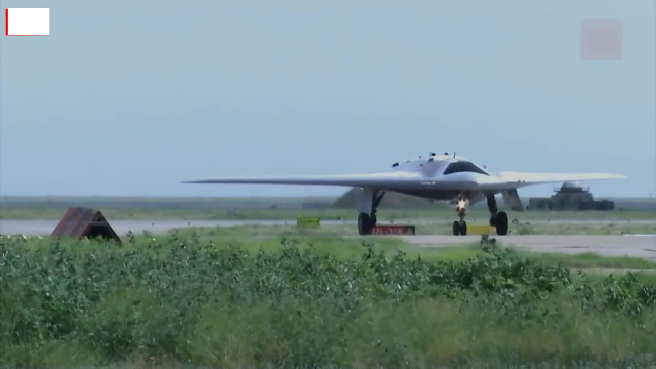 Stealth combat drone of the Russian army C-70 Hunter