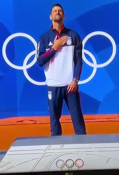 Ereticul Ecumenist Djokovic Hulitor,Schismatic,Apostat,Antihrist,Batjocoritor al Semnului Sv.Cruci