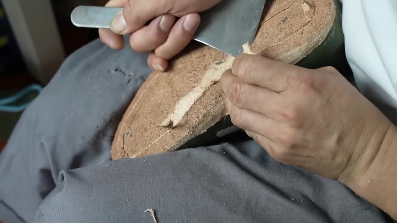 46 How It's Made_Making work boots from springbok skin