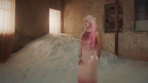 ANDREA BOCELLI & KAROL G - VIVO POR ELLA (OFFICIAL VIDEO)