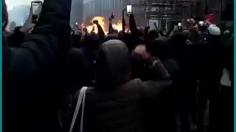 Belgium: Vaccine passport protesters chant, fire on the street. Nov. 20, 2021
