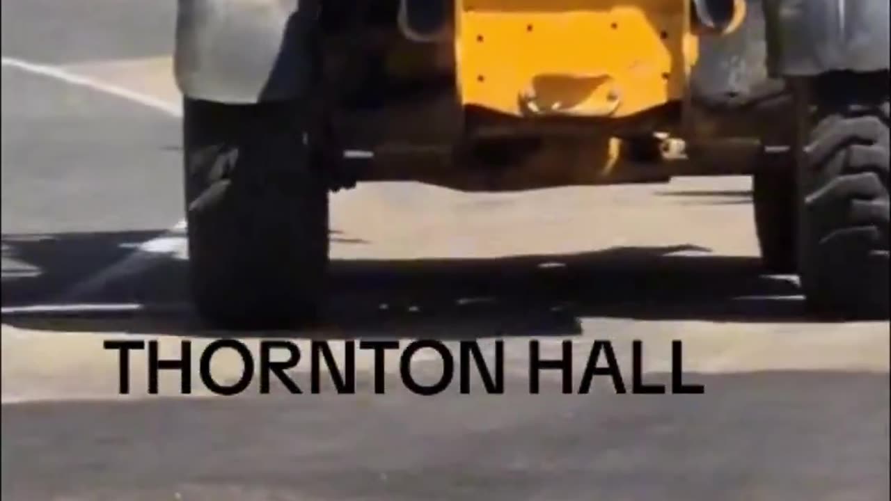 📍Thornton Hall Surreal. Work has gotten underway to build the border fence