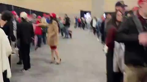 Crowd prepares for Trump to speak at Phoenix Convention Center