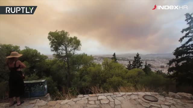 Požari poharali Grčku