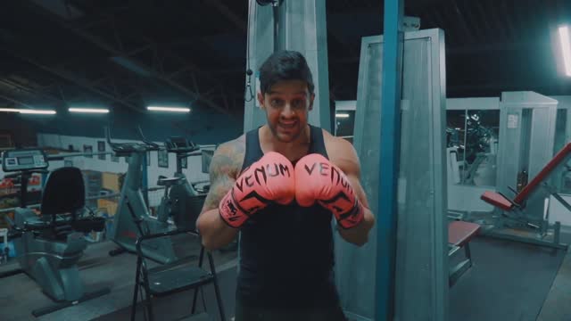 330 PUNCH WORKOUT CHALLENGE | Build MUSCLE | SPEED | POWER Heavy Bag Combos