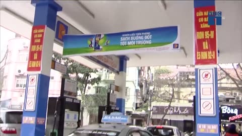 Lạ_ Bình xăng 70 lít đổ được 80 lít _ VTC Tin Mới