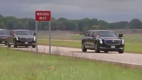 Joe Biden arrives at UAW picket in MASSIVE gas guzzling motorcade