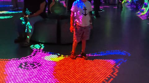 Illuminarium build-a-bear