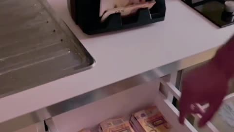 HOW TO USE MONEY COUNTER