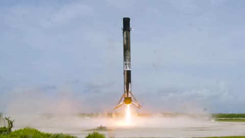 Tracking footage of Falcon 9’s first stage booster landing and sonic boom