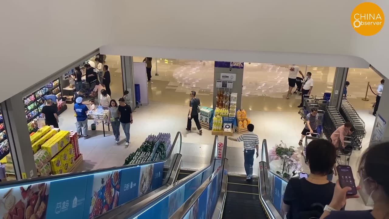 Almost 90 Of Shops in Guangzhou Are Closed With 700K Fleeing, the City Faces a Deep Depression