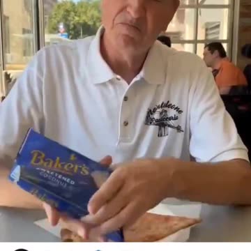 De Blasio Taunting w/ Pizza Texts Again