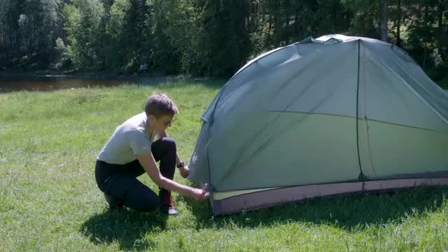 How to set up 6108 Superlight dome 2 Tent_Cut