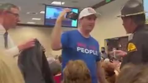 Utah man arrested for his "we the people shirt"