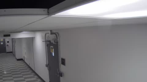 6179RHOBG1G106BLobbyEntry_2021-01-06_15h20min03s400ms.mp4