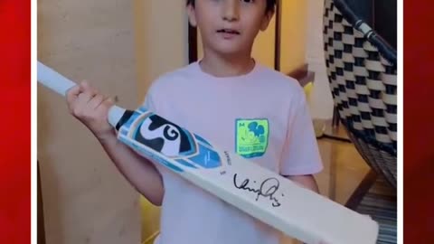 లిటిల్ ఫ్యాన్స్ డ్రీమ్ నెరవేర్చిన కోహ్లీ #short #viratkohli #autographs #littlefans | FBTV NEWS