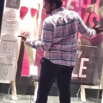 Mohammed from Pakistan just arrived in Denmark shows us his skills.