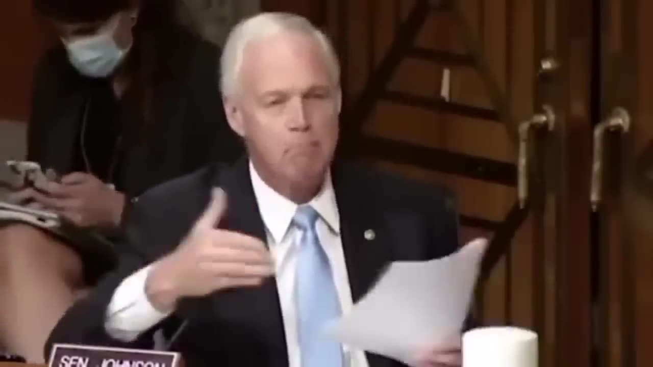 "SO C0RRUPT SO R0TTEN" - Wray Has MELTDOWN After Ron Johnson Reveals FBI 𝐂𝟎𝐑𝐑𝐔𝐏𝐓𝐈𝟎𝐍 Proofs