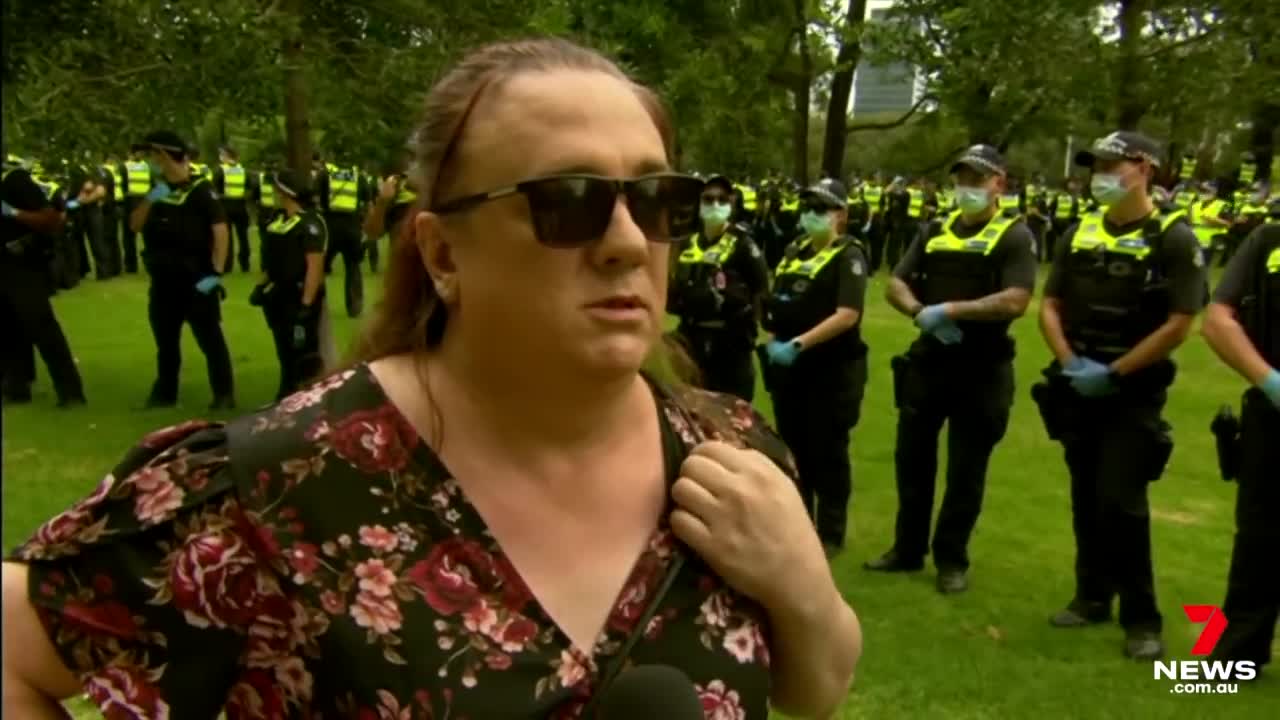 Hundreds protest in Melbourne ahead of vaccine rollout | 7NEWS