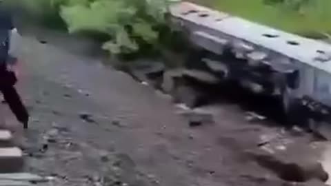 Russian Train Derails into a Canal(Novorossiysk)