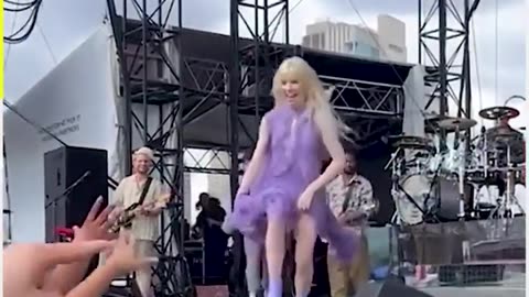 Funny Fails part 1 : If you laugh then replay
