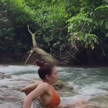 Solo girl camping in jungle #bushcraft #bushcraftsurvival #outdoors