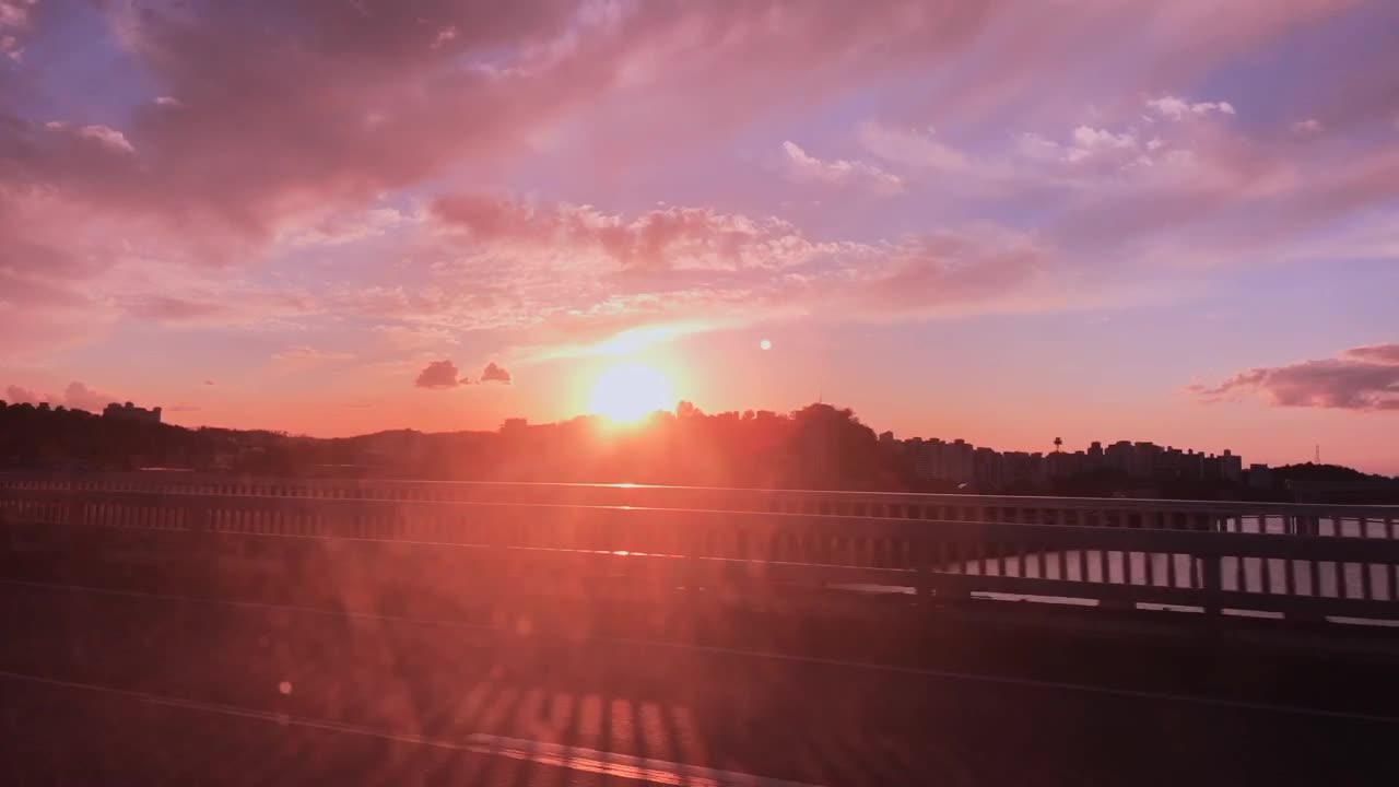 The sunset view of Han River in Seoul