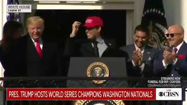 Washington National's Kurt Suzuki wears MAGA hat at White House