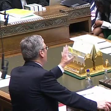 Rattled Keir Starmer repeatedly calls Rishi Sunak 'Prime Minister'