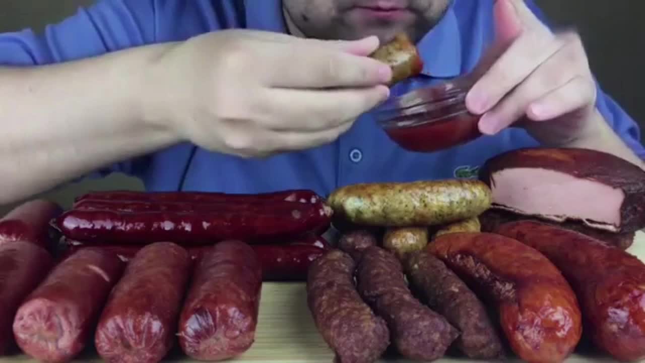 eat sausage