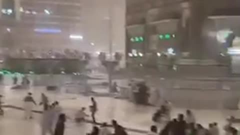 Thunderstorm in makkah