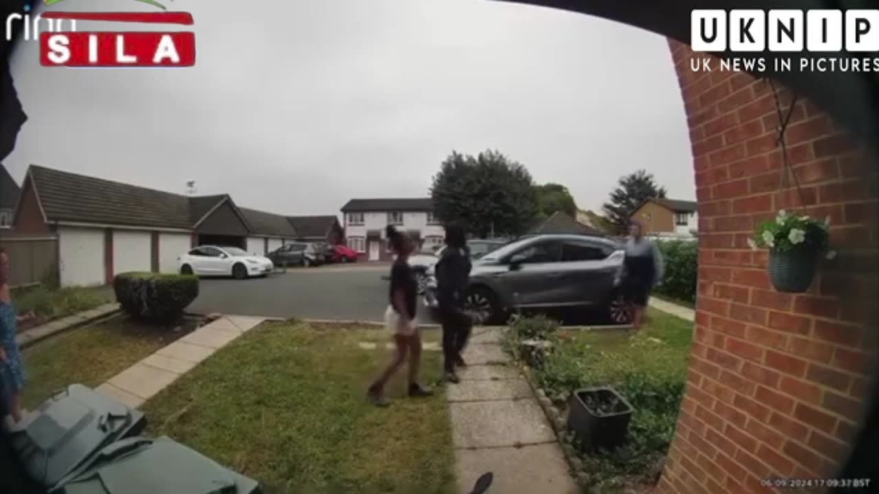 Doorbell footage shows knife incident and attempted break-in in Greenhithe