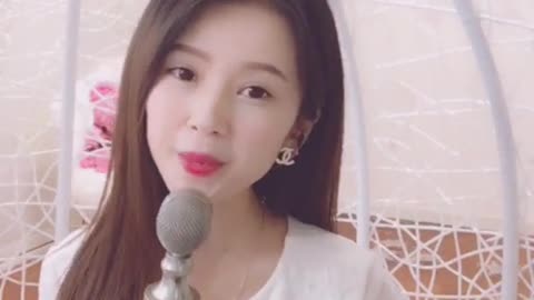 美女热舞