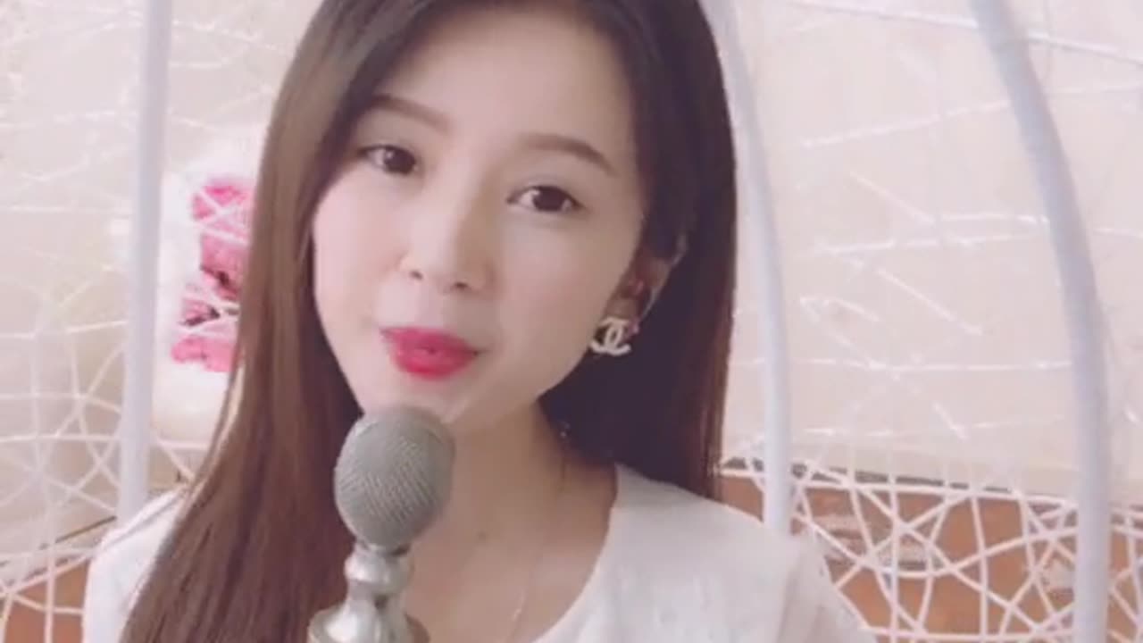 美女热舞