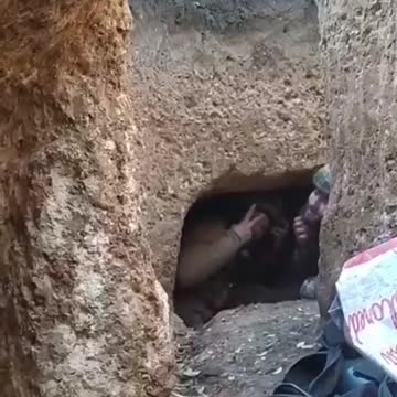 Ukraine: Ukraine soldiers record moment a mine hits their trench