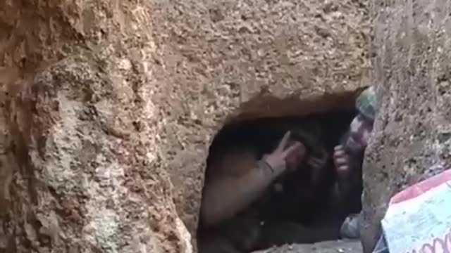 Ukraine: Ukraine soldiers record moment a mine hits their trench