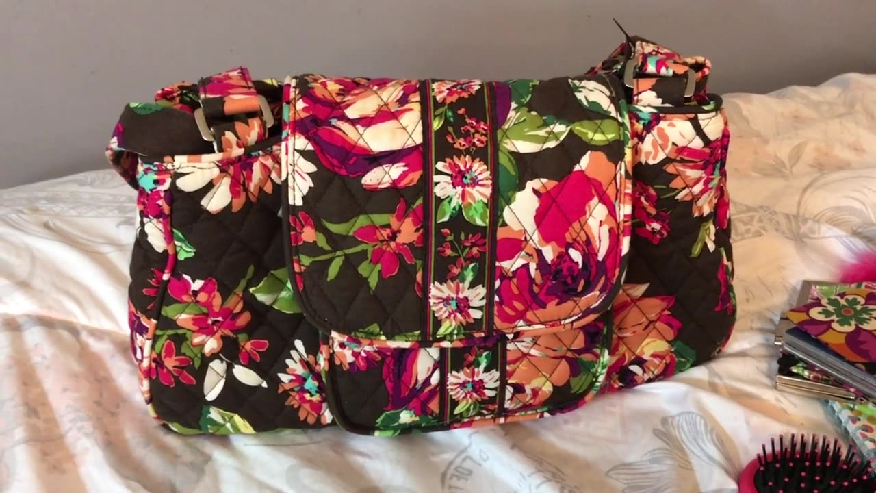 What's in my Vera Bradley English Rose Edie Bag. This bag can fit a lot!