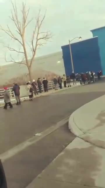 😷😷😷🐑🐑🐑🐑ZOMBIE SHEEPLES ARE LINED UP FOR BLOCKS FOR A BOOSTER💉😷😷 🐑🐑🐑🐑🐑