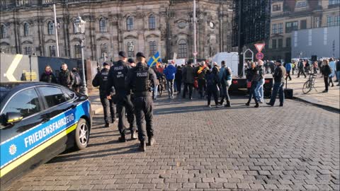 FREEDOM DAY - DRESDEN, Theaterplatz, 30 10 2021- Aufbruсh Aufzug, Antifa - Demo, Kundgebung