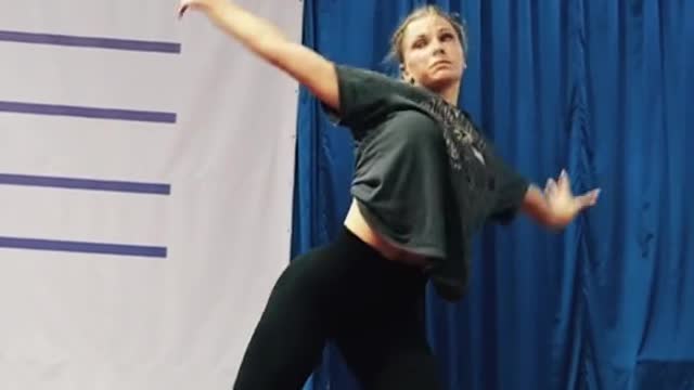 She hit that hard 💥 #fyp #fypシ #foryou #foryoupage #idk #xyzbca #dance #viral