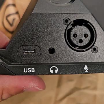 Unboxing the the XLR Dock for StreamDeck+ tell me your thoughts