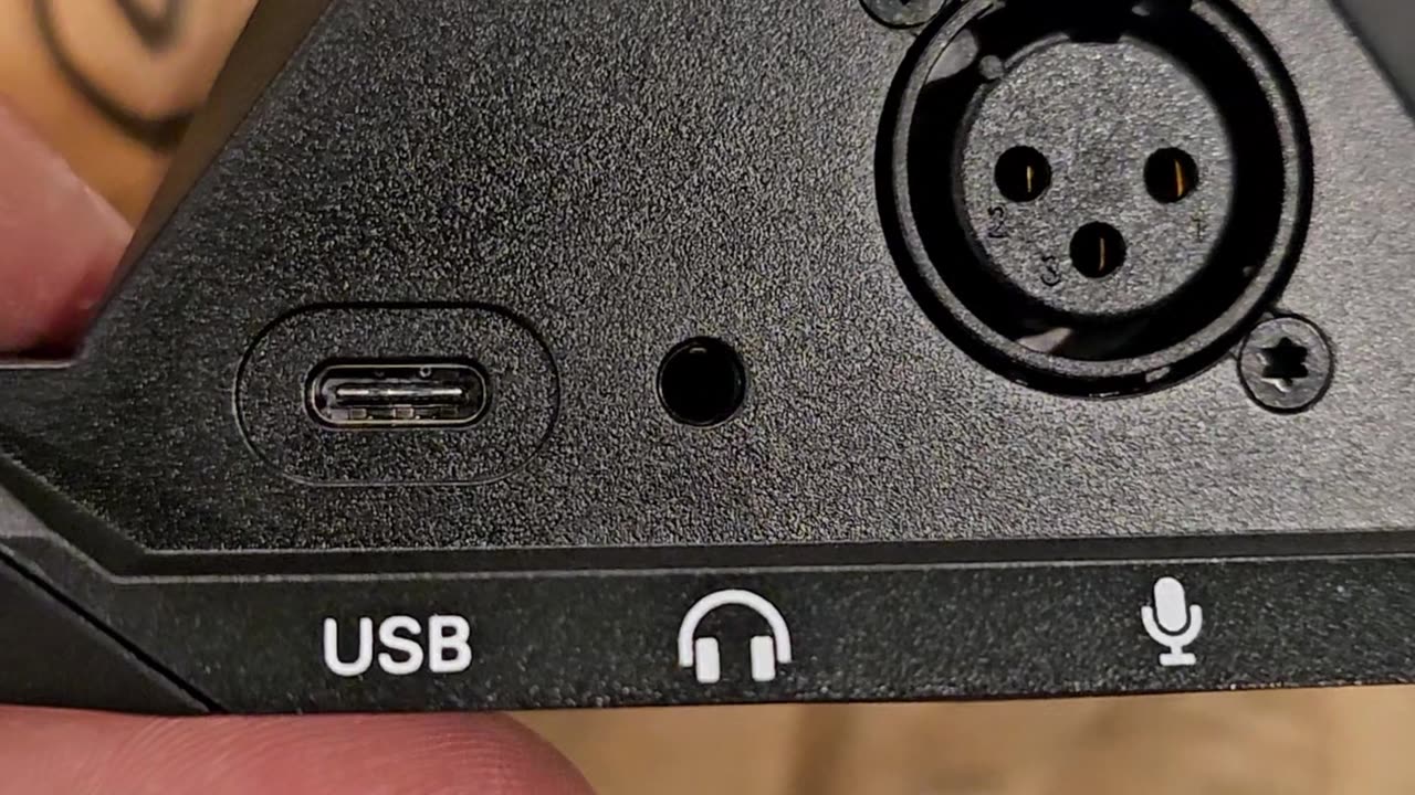Unboxing the the XLR Dock for StreamDeck+ tell me your thoughts
