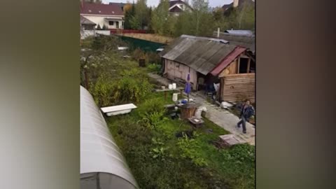 Leopard attacks a man in his own backyard