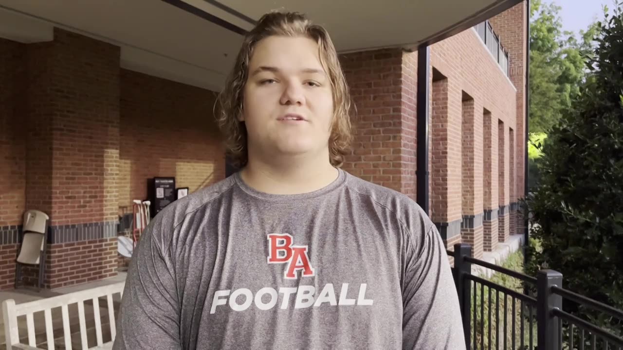 Senior lineman Kaden Mowl talks about transferring to Brentwood Academy from Oakland