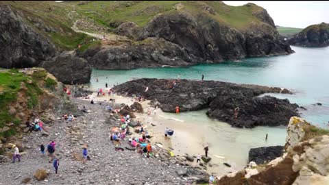 Beautiful beach full with people's