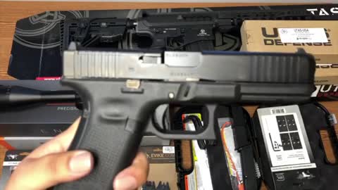 Glock G17 G5 FS _ UTAS 12 Espingarda