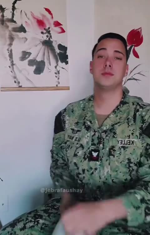 Beautiful soldier 😁