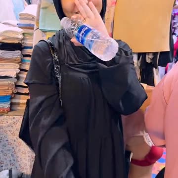 Cute smiled face girl's