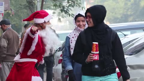 Scary Santa Claus Prank _ Christmas Special